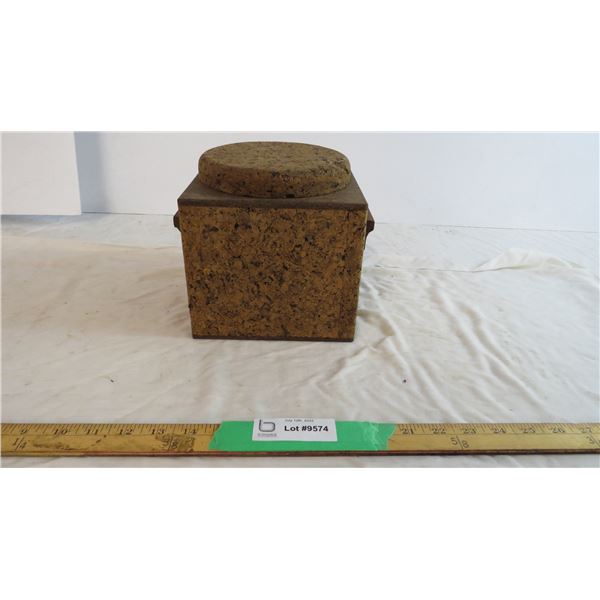 Cork Square container