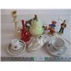 Image 1 : (2) cup/saucers bell, teapot,candle,dove dish,ornaments