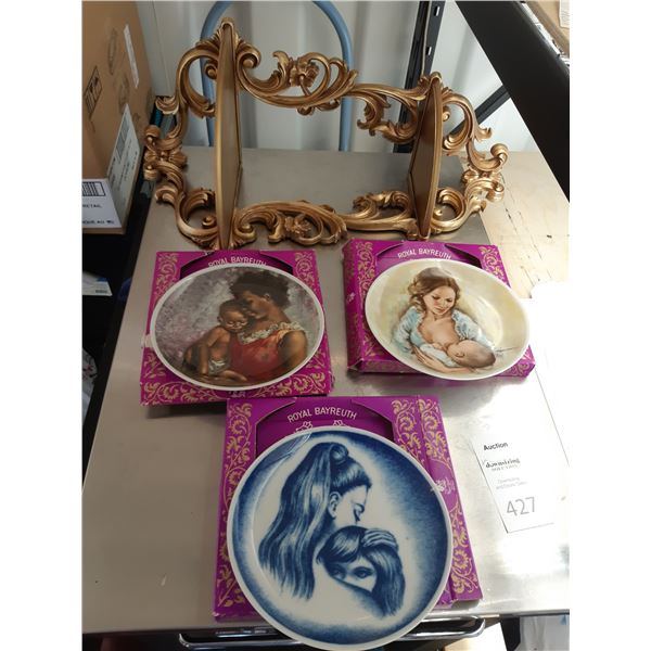 Corner Shelf & Royal Bayreuth Plates Cat A