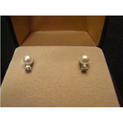 Diamond & Pearl Earrings