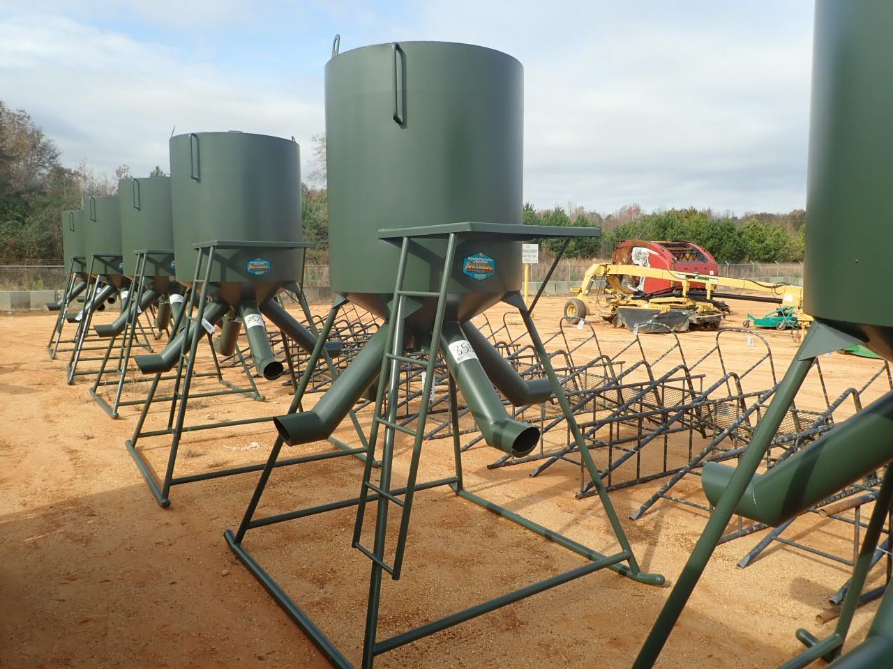 OUTBACK CP GRAVITY FLOW PROTEIN FEEDER