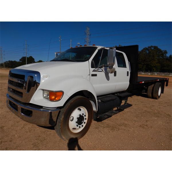 2008 FORD F750 XL Flatbed Truck