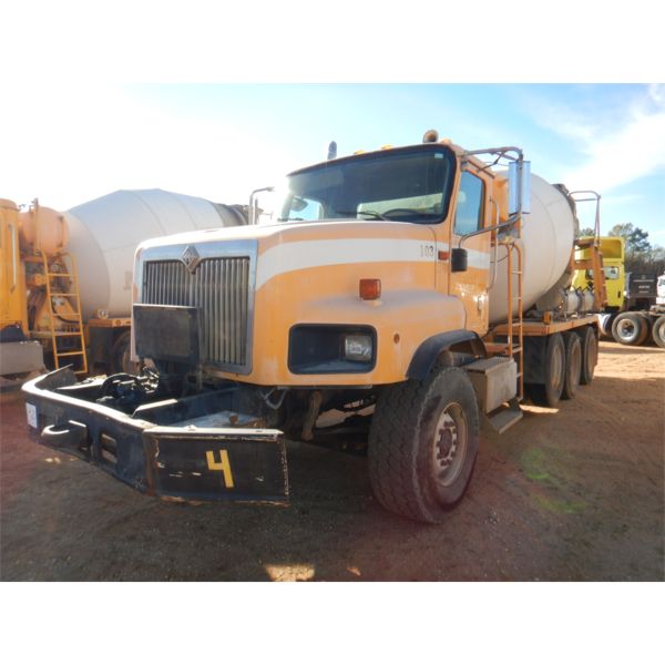 2003 INTERNATIONAL 5600i Concrete Mixer / Pump Truck
