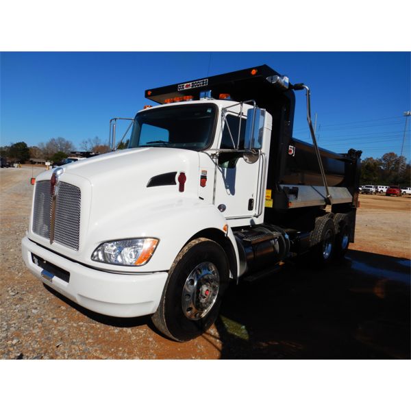 2022 KENWORTH T370 Dump Truck