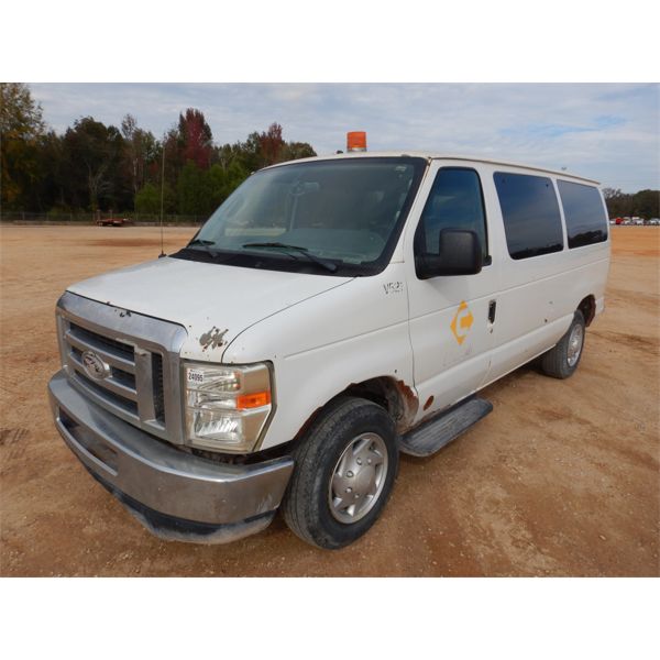 2014 FORD E350 Passenger Van