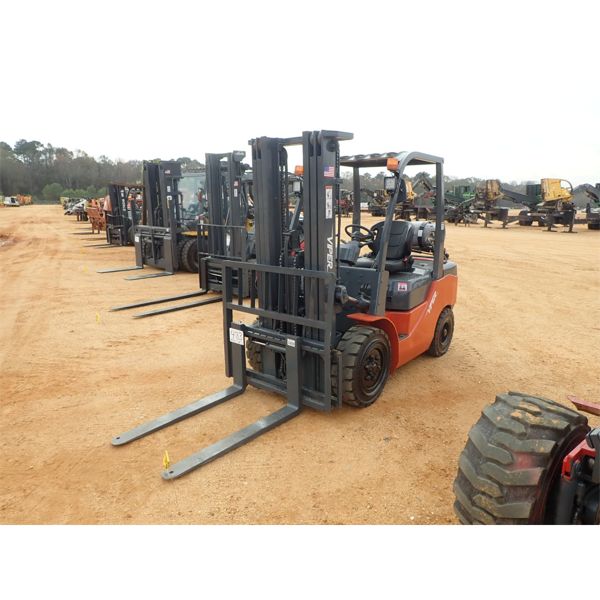 2018 VIPER FY30 Forklift - Mast