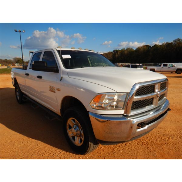 2014 RAM 2500 HEAVY DUTY Pickup Truck