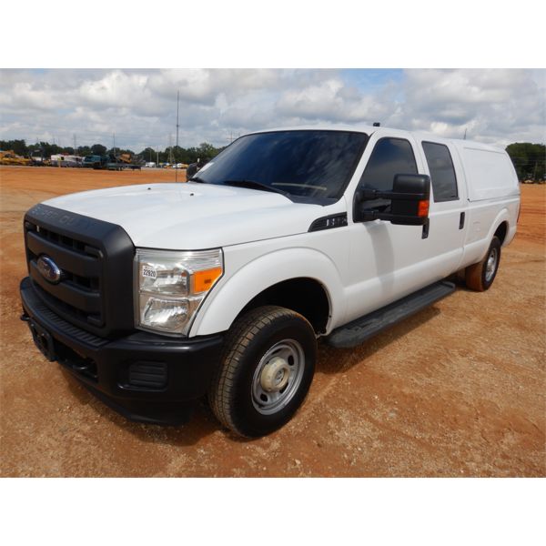 2014 FORD F250 XL Pickup Truck