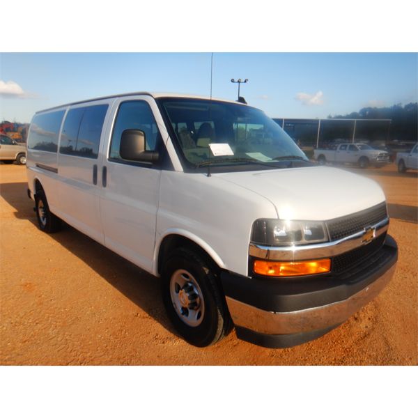 2019 CHEVROLET EXPRESS Passenger Van
