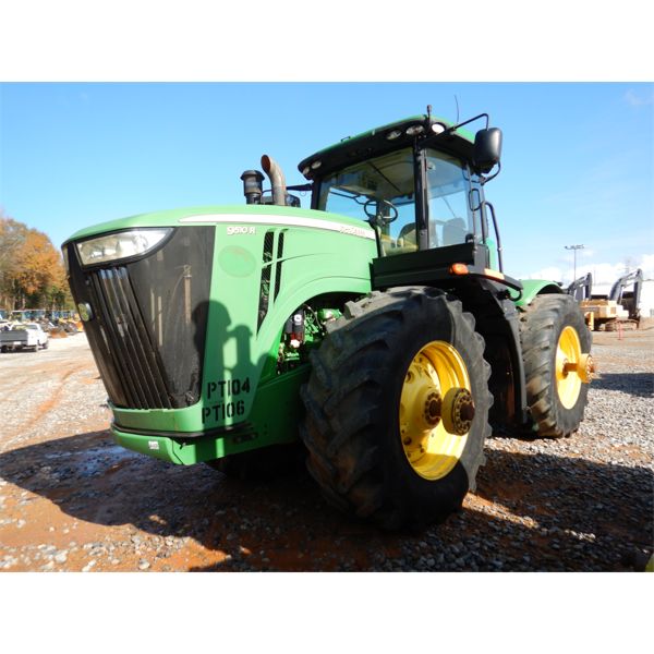 2013 JOHN DEERE 9510R Scraper Tractor