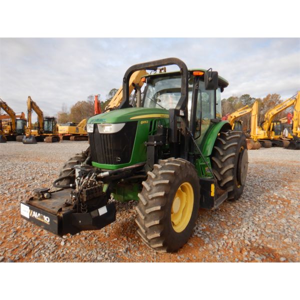 2015 JOHN DEERE 6105D Farm Tractor
