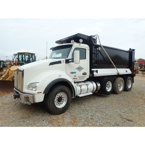 2019 KENWORTH T880 Dump Truck
