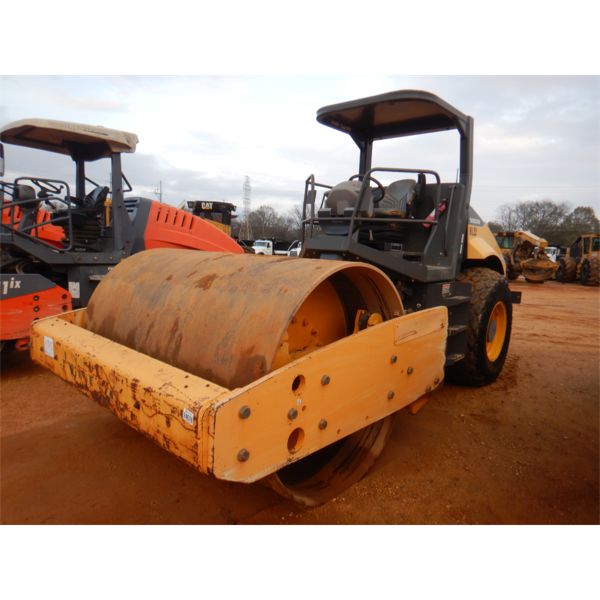 2015 VOLVO SD115 Roller