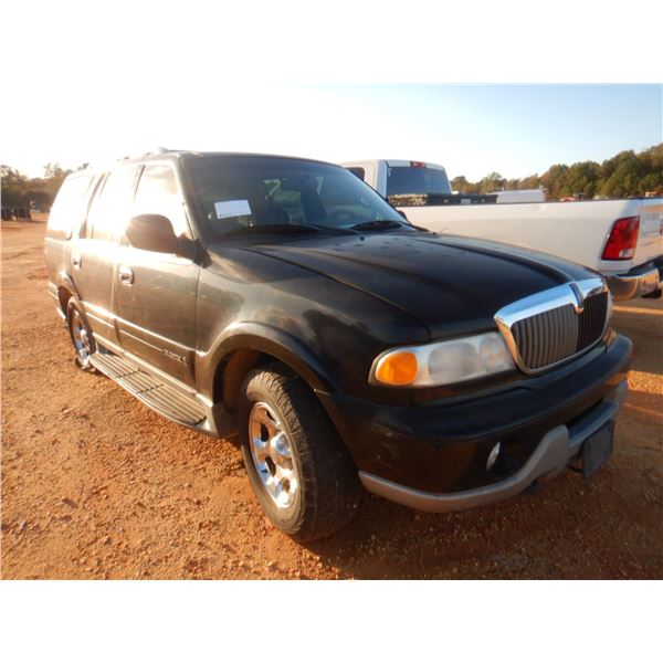 2001 LINCOLN NAVIGATOR SUV