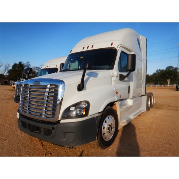 2016 FREIGHTLINER CASCADIA EVOLUTION Sleeper Truck