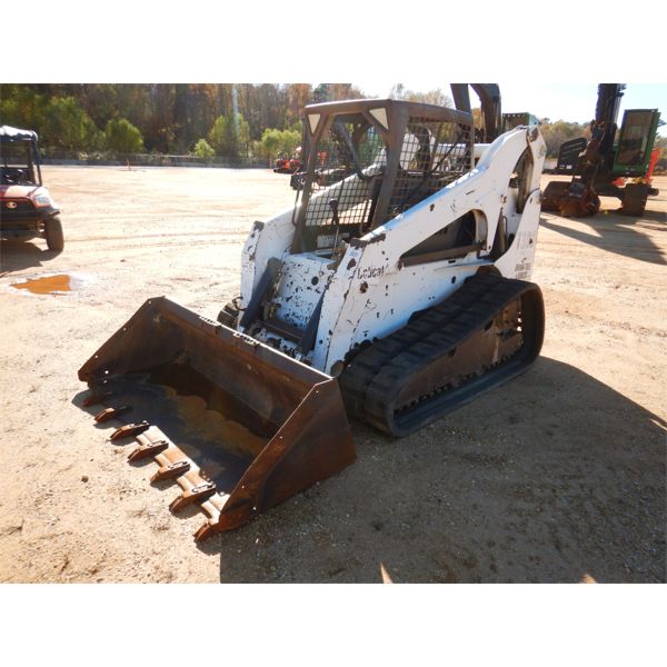 2004 BOBCAT T300 Skid Steer Loader - Crawler