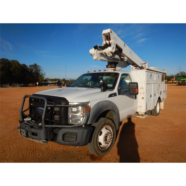 2011 FORD F550 XL Bucket Truck