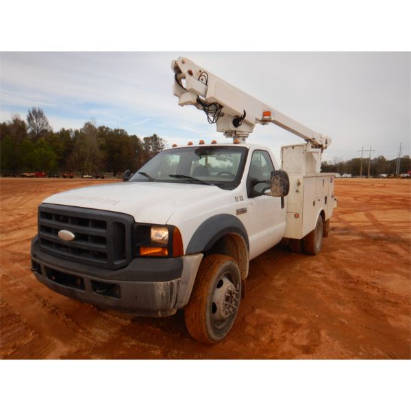 2007 FORD F450 XL Bucket Truck