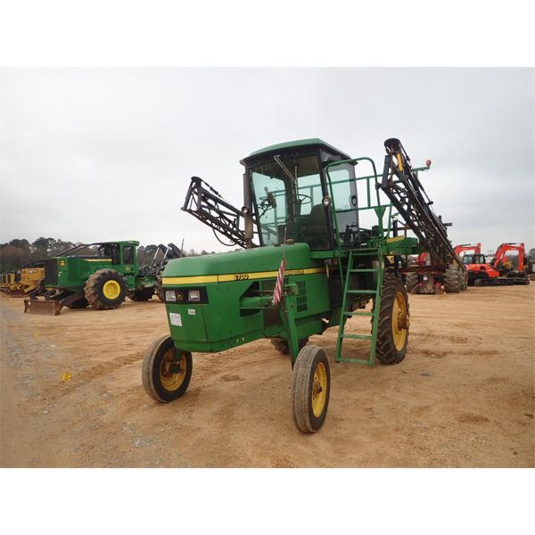 John Deere 6700 Sprayer
