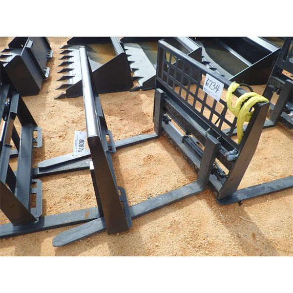FORKLIFT ASSY WITH HYD ADJUSTABLE SLIDE FORKS (fits skid steer loader) (B5)