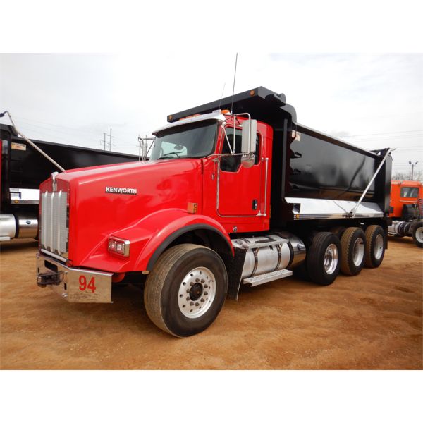 2016 KENWORTH T880 Dump Truck
