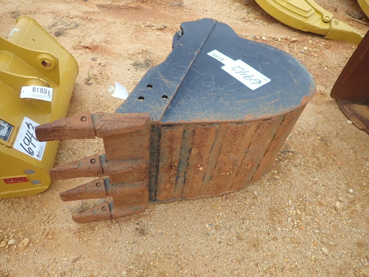 CAT 24" EXCAVATOR BUCKET J.M. Wood Auction Company, Inc.