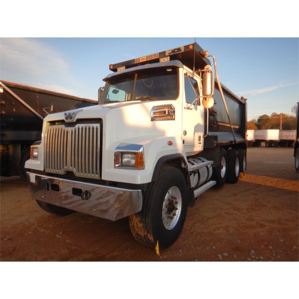 2017 WESTERN STAR 4700SF Dump Truck