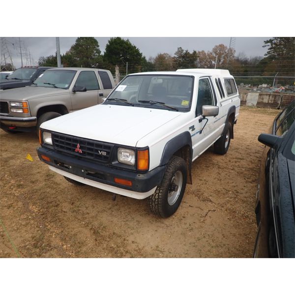 1990 MITSUBISHI MIGHTY MAX Pickup Truck