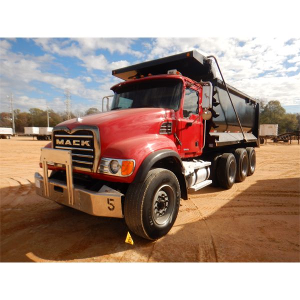 2005 MACK CV713 Dump Truck