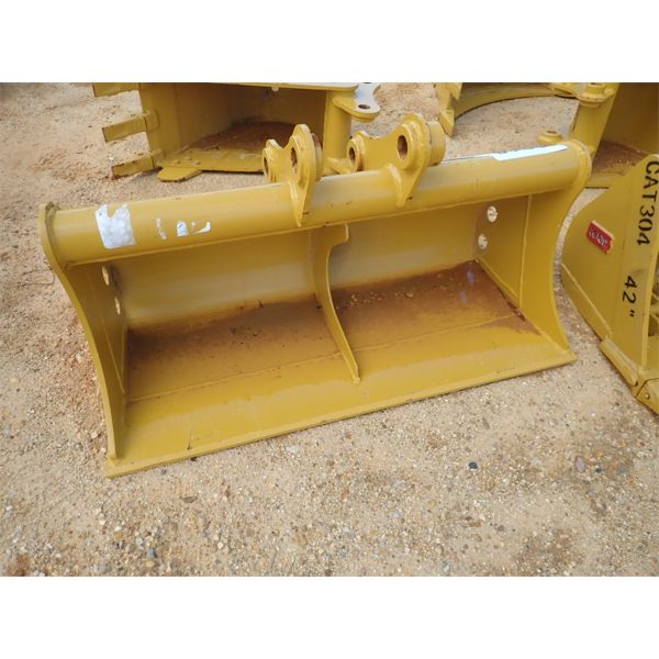 TERAN 42" CLEANOUT BUCKET
