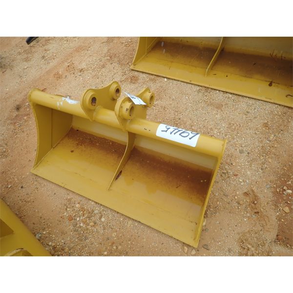 TERAN 42" CLEANOUT BUCKET