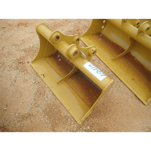 TERAN 36" CLEANOUT BUCKET