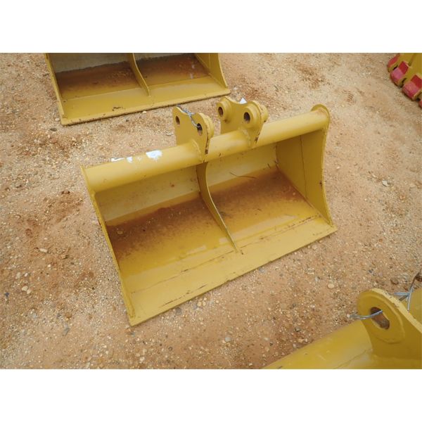 TERAN 36" CLEANOUT BUCKET