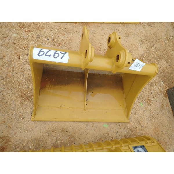 TERAN 30" CLEANOUT BUCKET