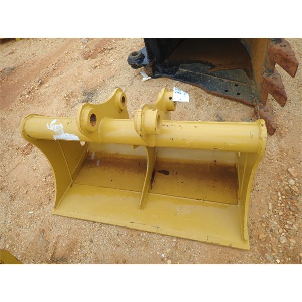 TERAN 36" CLEANOUT BUCKET