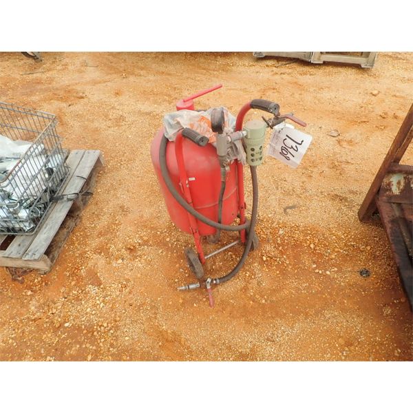 CENTRAL PNEUMATIC PRESSURIZED SANDBLASTER (B-9)