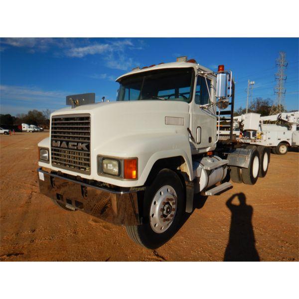 1994 MACK CH613 Day Cab Truck