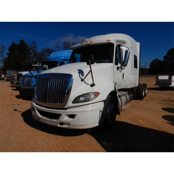 2012 INTERNATIONAL PROSTAR + 122 Sleeper Truck