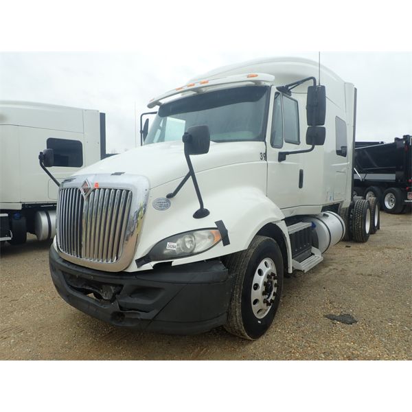 2015 INTERNATIONAL PROSTAR + 113 Sleeper Truck