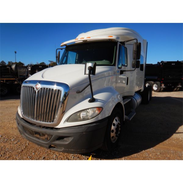 2015 INTERNATIONAL PROSTAR + 113 Sleeper Truck