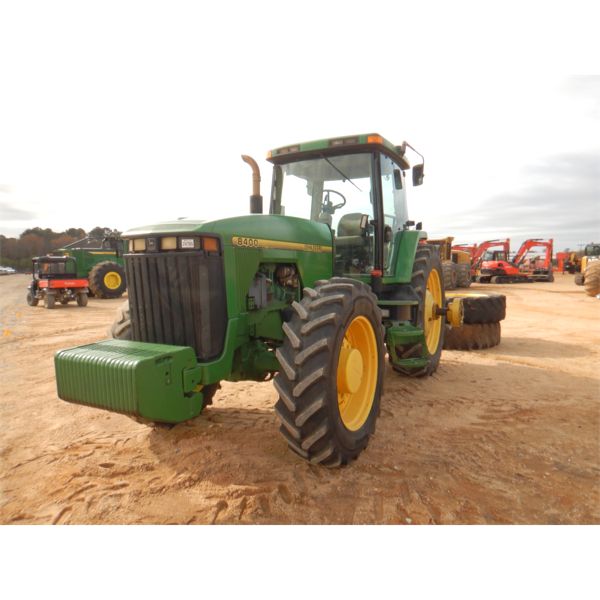 1995 JOHN DEERE 8400 Farm Tractor