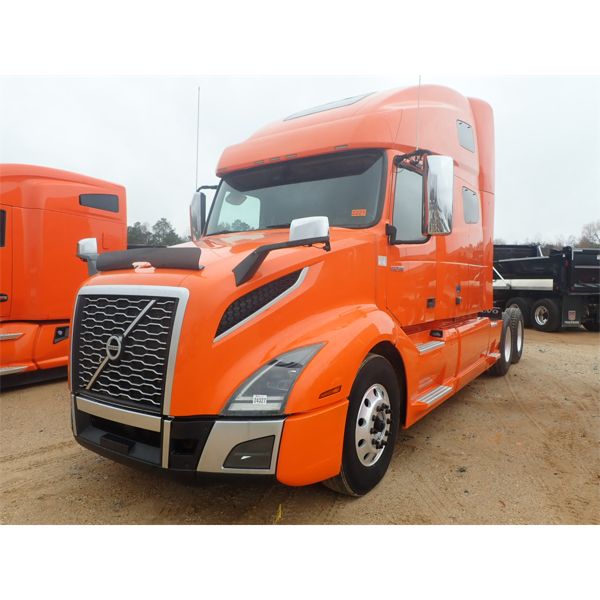 2019 VOLVO VNL 760 Sleeper Truck