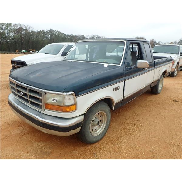 1994 FORD F150 XLT Pickup Truck