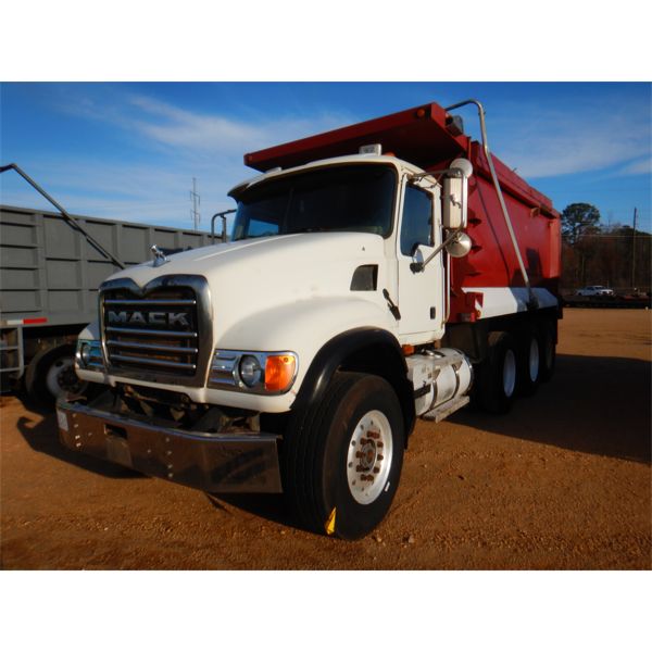 2005 MACK CV713 Dump Truck