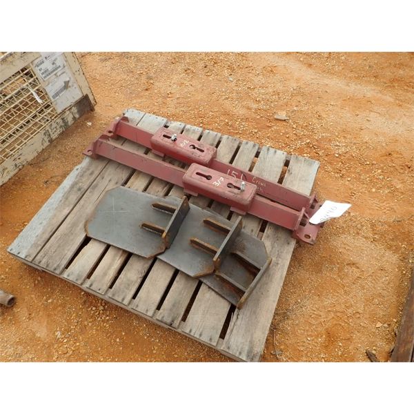 (1) PALLET METAL SUPPORT BRACKET (B-9)