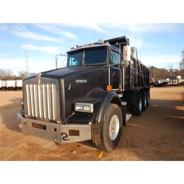 1999 KENWORTH T800 Dump Truck