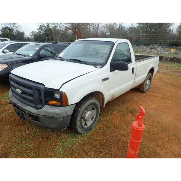 2006 FORD F250 XL Pickup Truck