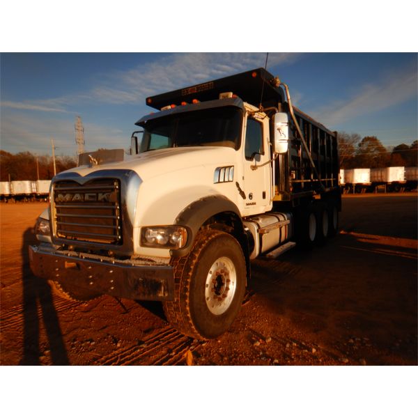 2017 MACK GU713 Dump Truck