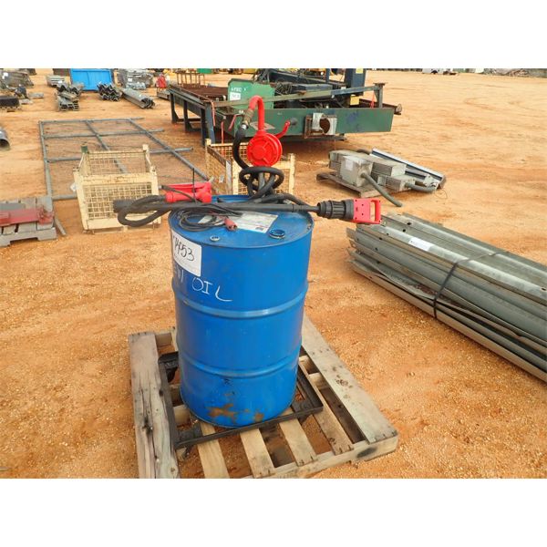 55 GALLON OIL DRUM W/PUMP, HAND CRANK & ONE BATTERY PUMP (B9)