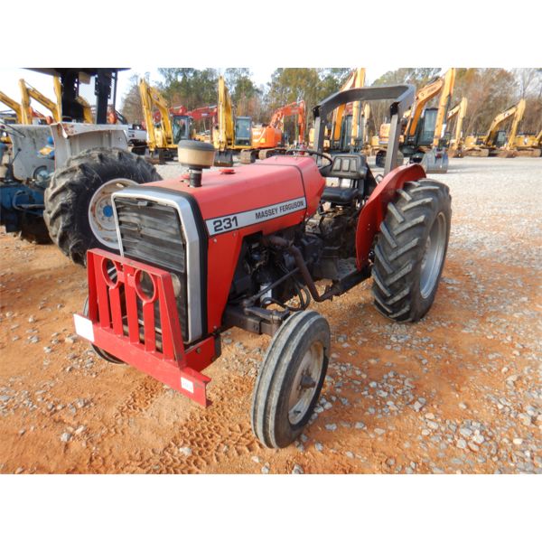 MASSEY FERGUSON 231 Farm Tractor